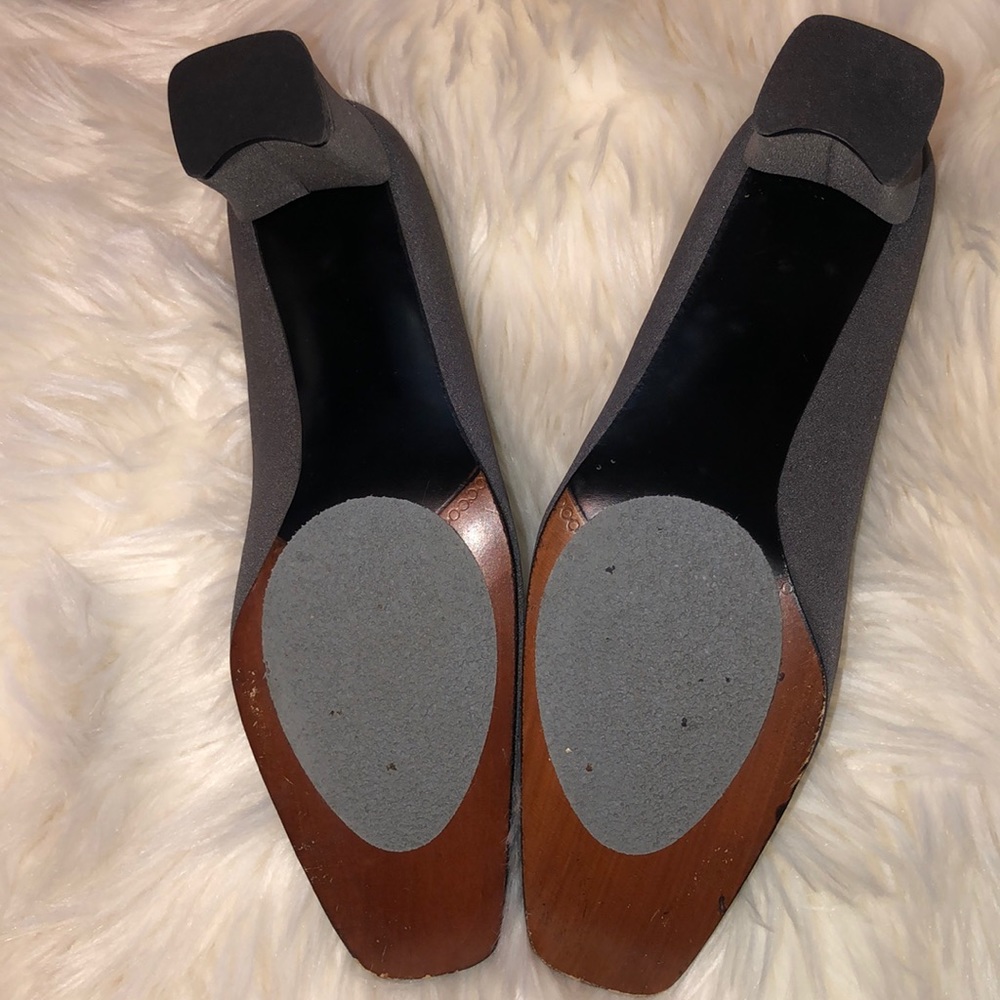 Stuart Weizman. Authentic. In Good Condition. - image 4